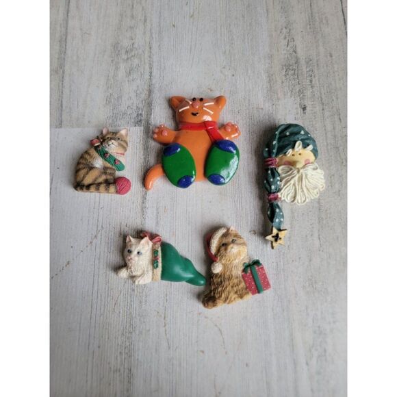 Unique Christmas cat fridge magnet wreath gifts Santa hat Xmas set - Picture 1 of 7